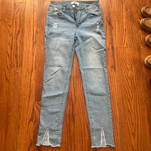 JBD Light Wash Skinny Jean with Rips